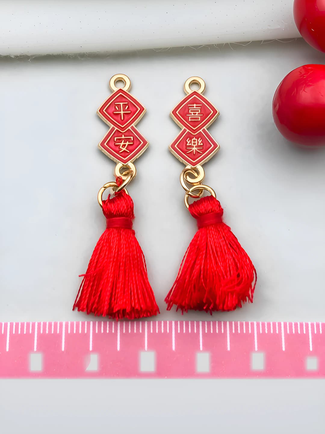 1 pc Double-sided Peace, 46x15mm, 1.2g