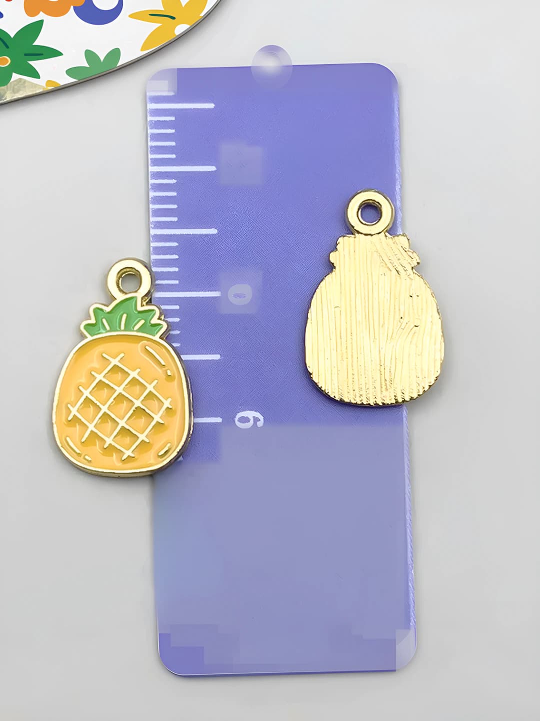 1 шт жёлтый ананас 17x11x1mm-0.7g