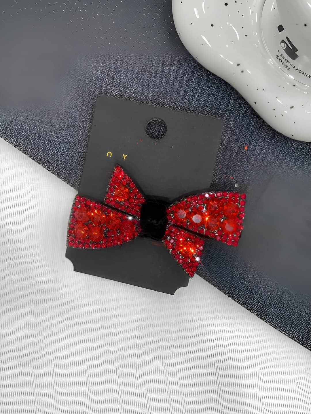 Red, 1 pc: diamond bow