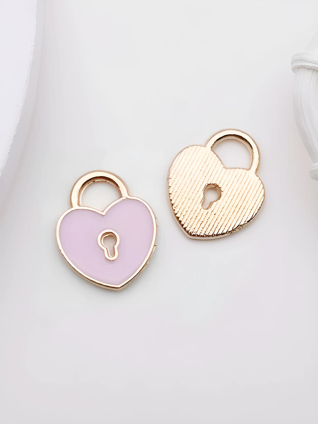 1 pc peach heart lock 11x13mm-0.5g