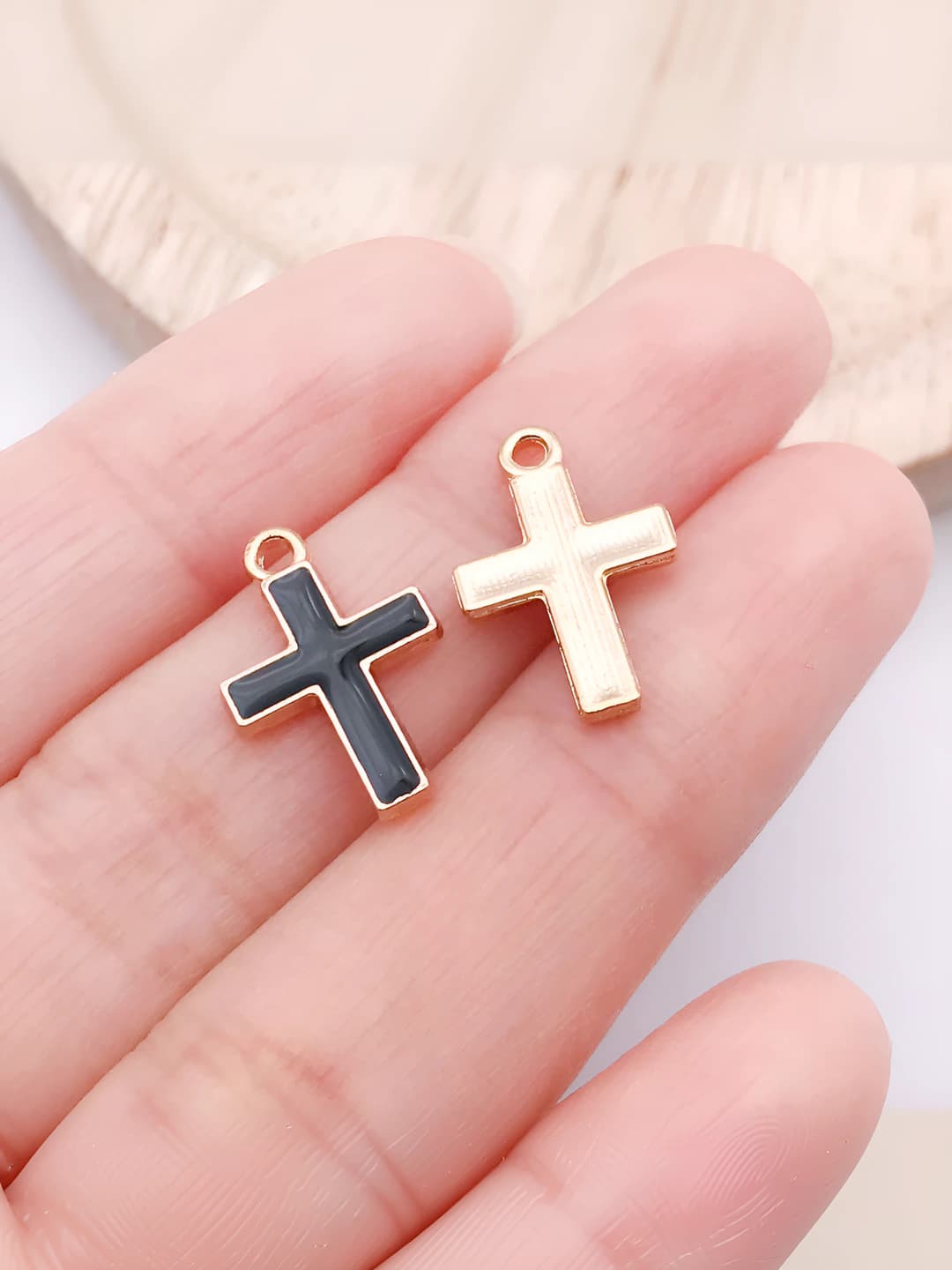 1 шт Чёрный эмаль крест 11x16mm-0.5g