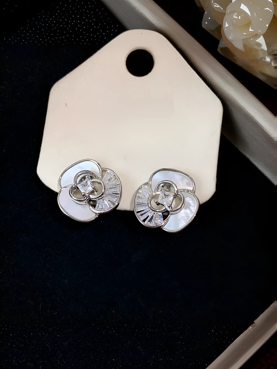 50 Ear clip - Silver