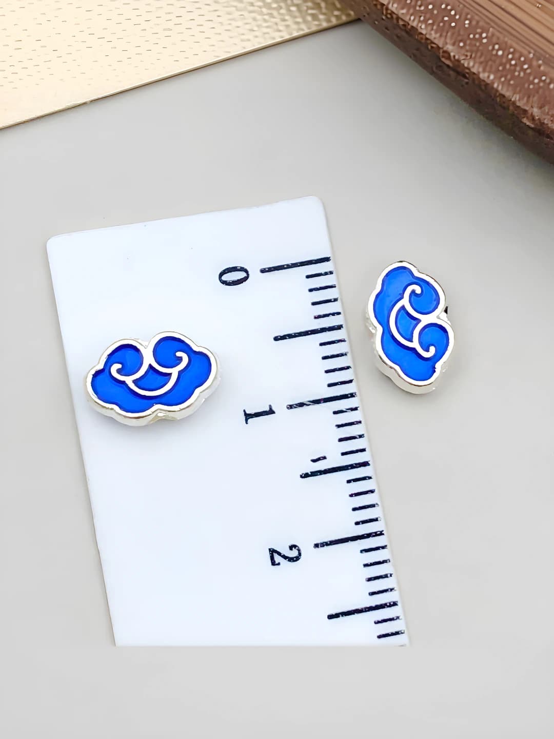 1 dona Kichik, To'q ko'k, Yaltiroq kumush - 10x6mm - 0.7g - 2 teshik