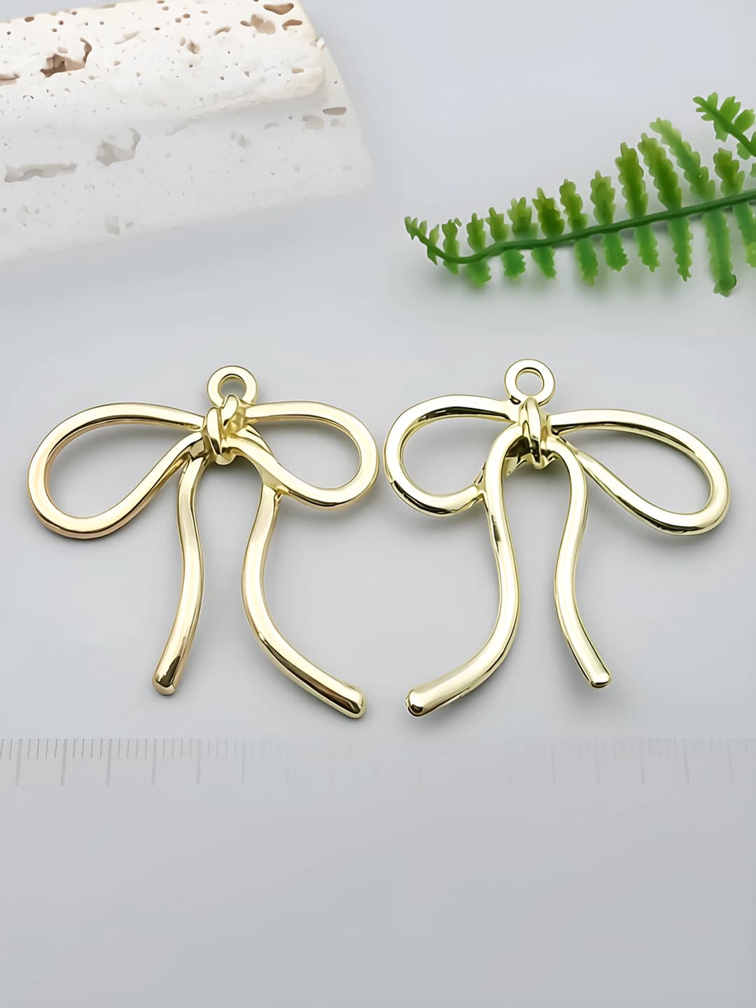 1 dona KC oltin rangli katta bow 43x42mm-6g-21378