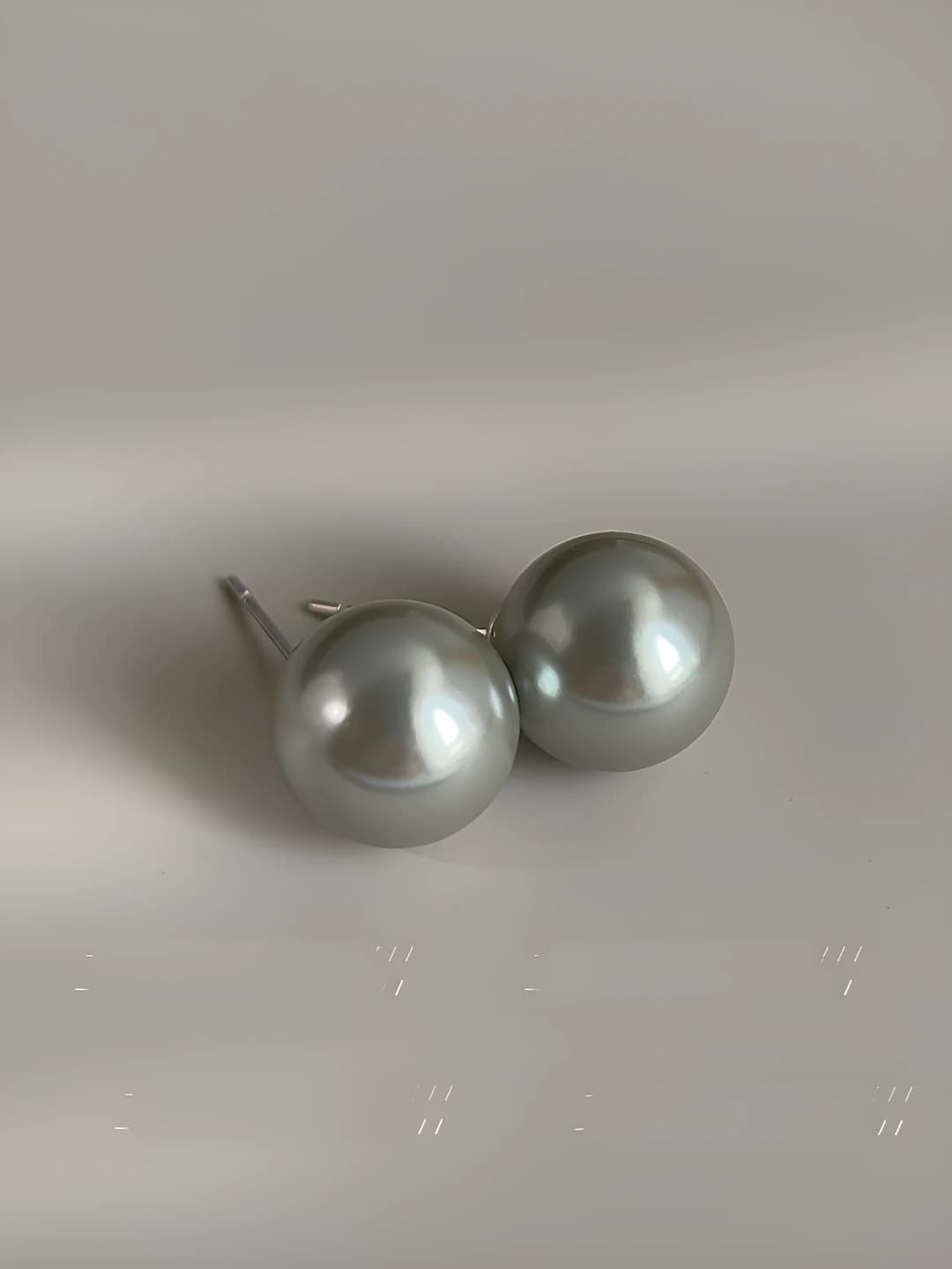Grey pearl, 12 mm