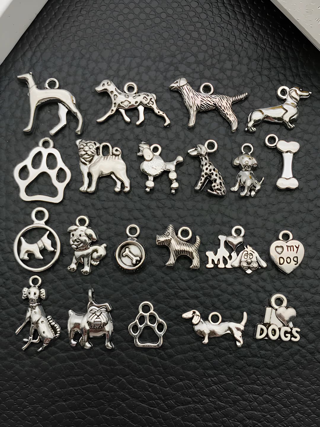Dog pattern antique silver zinc alloy charm for DIY jewelry
