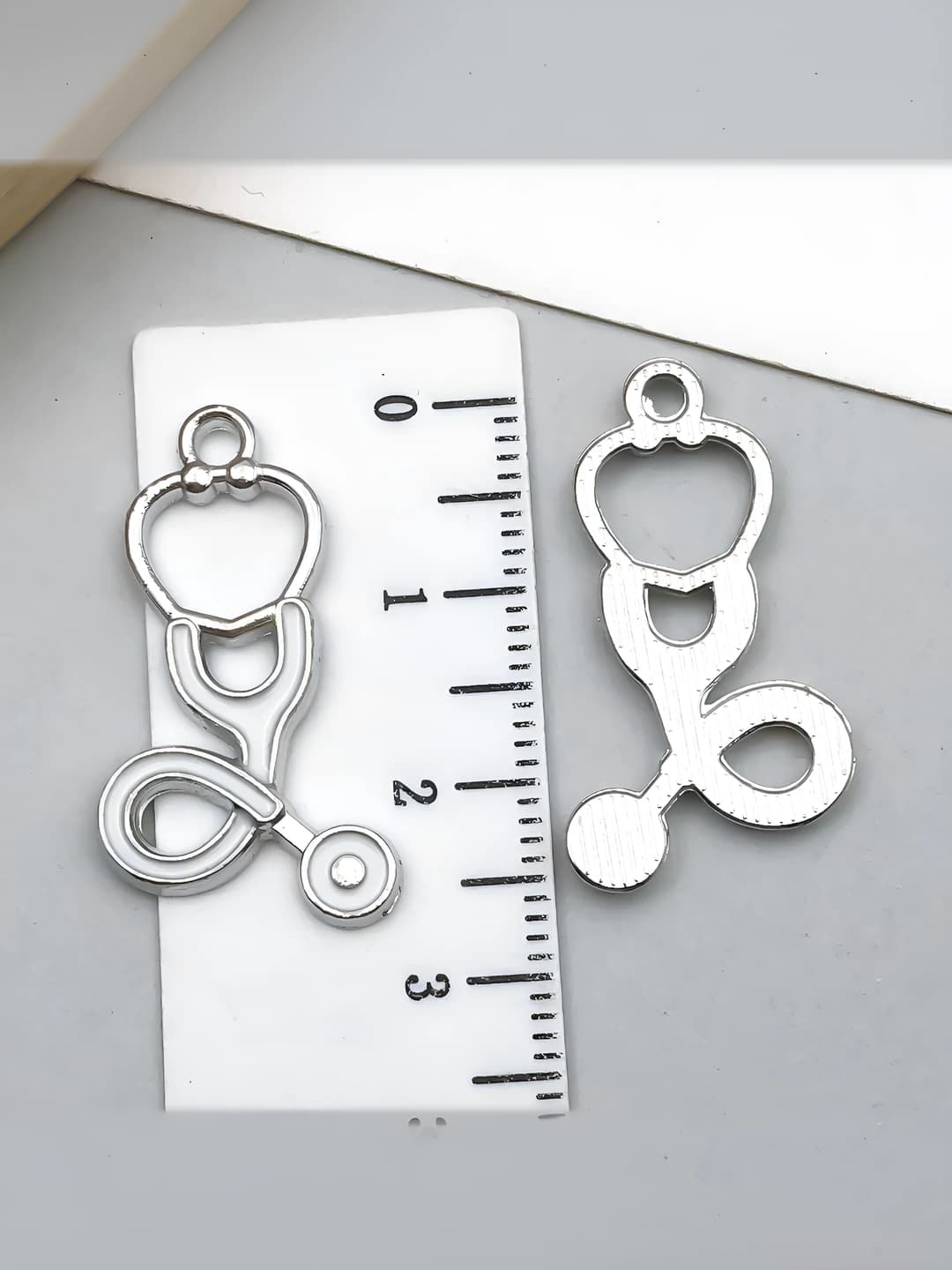 1 pc white K small white med tool stethoscope 25x15mm-1.25g-23227