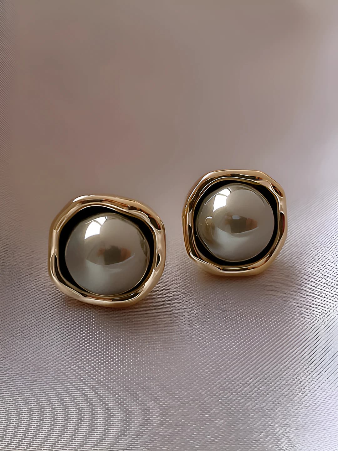 Ayollar uchun 925 kumush tikanli retro uslubdagi geometrik shakldagi oq pearl stud ziraklar