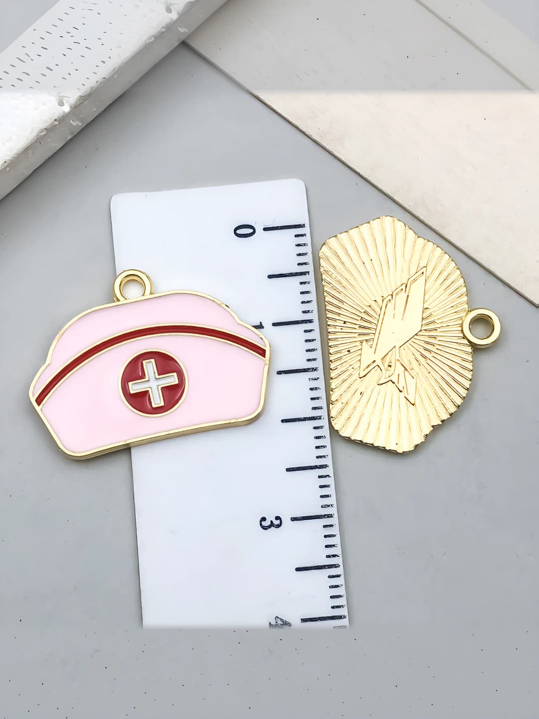 1 шт. розовая шапочка медсестры 25x18mm-1.8g