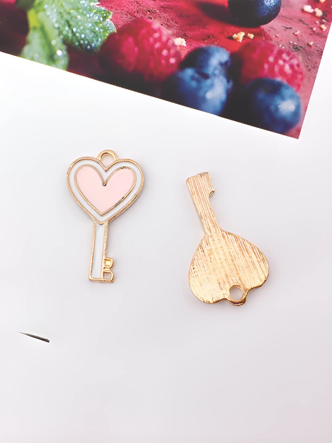 1 pc, peach, heart, key, 13x22mm, 1.2g