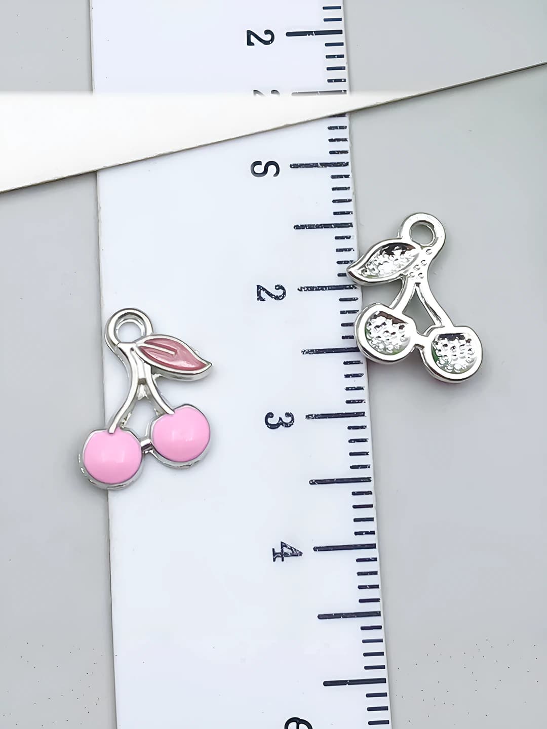 White K, pink cherry, 12x13mm, 0.5g