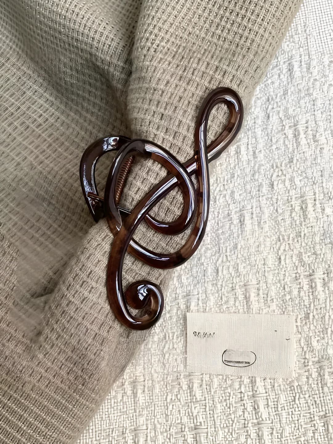 Women's retro style musical note hair clips and combs
