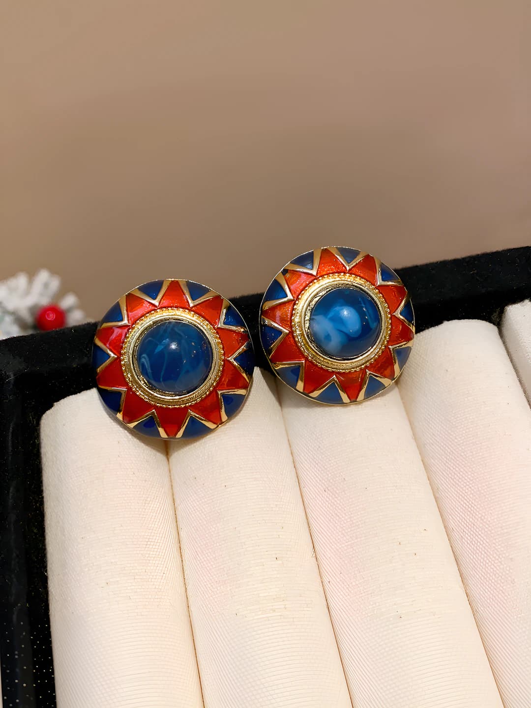 55 Silver post - Blue - Red