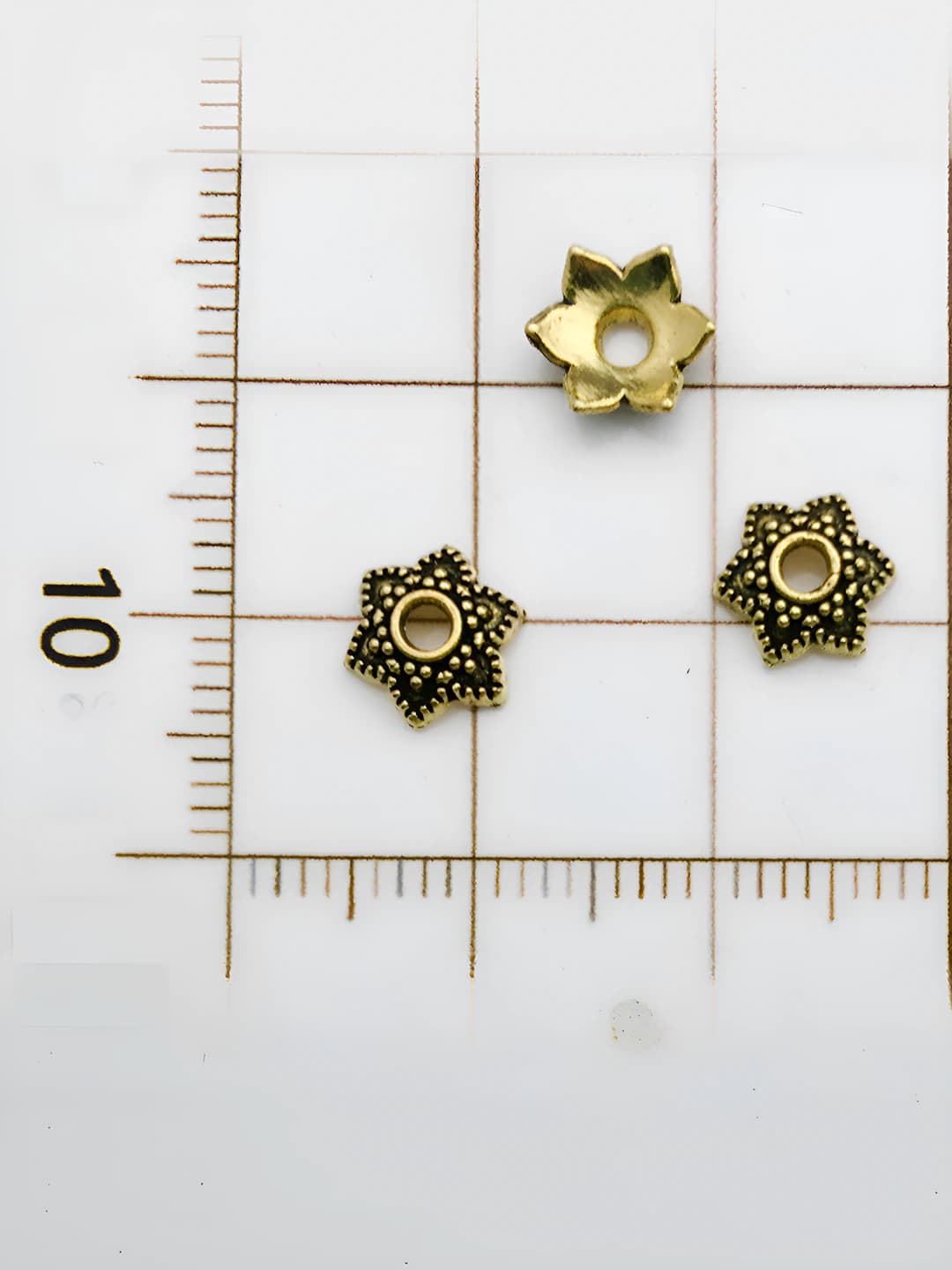 1 Antique gold cap 7x7-0.2g-1.7 hole-16606