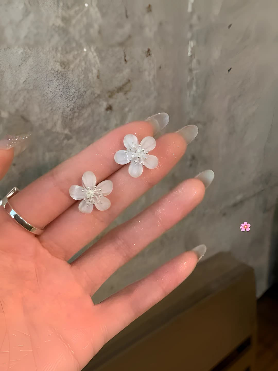 White floral zircon earrings