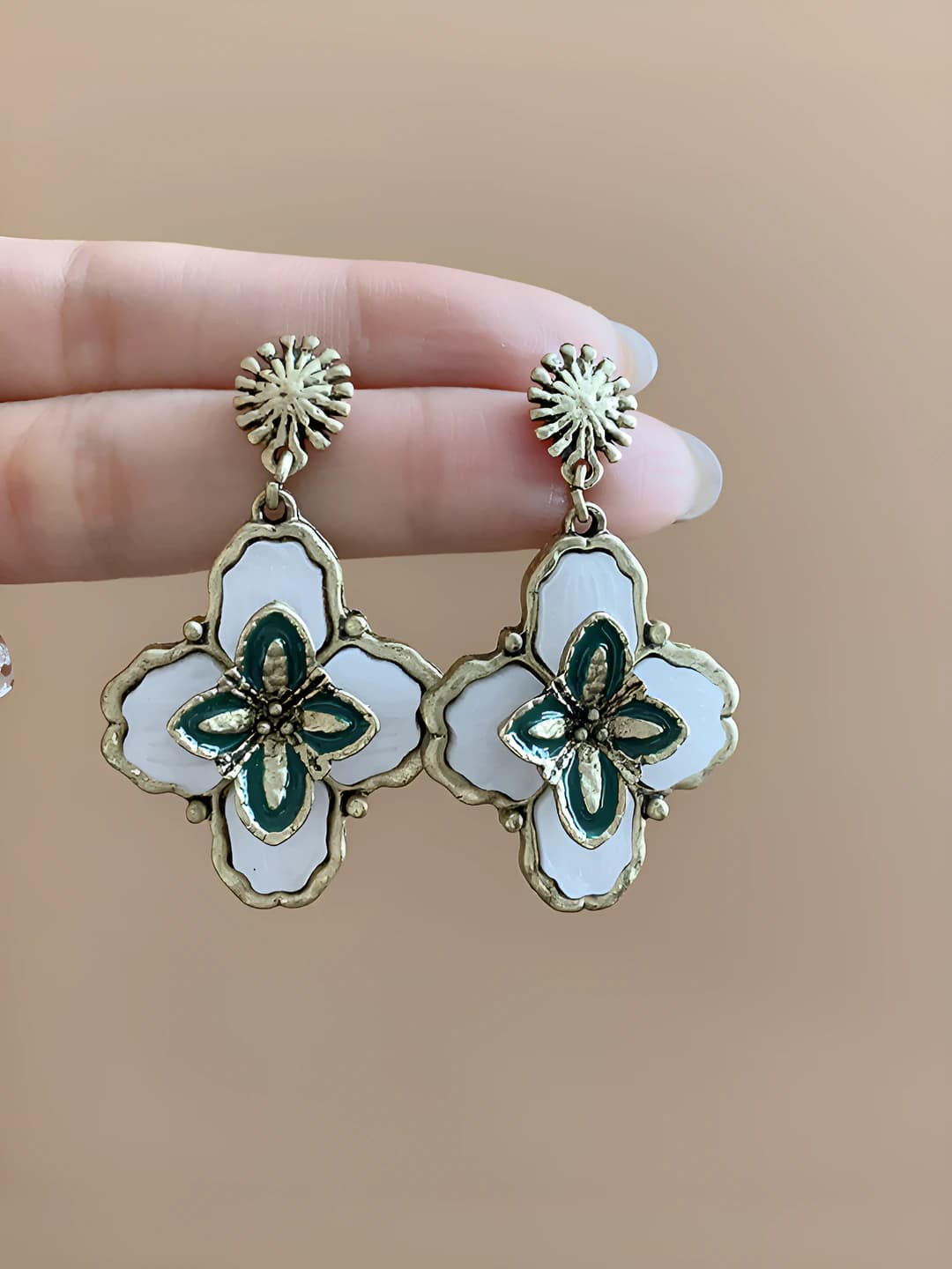Серебряная игла - Зелёный - Золотой