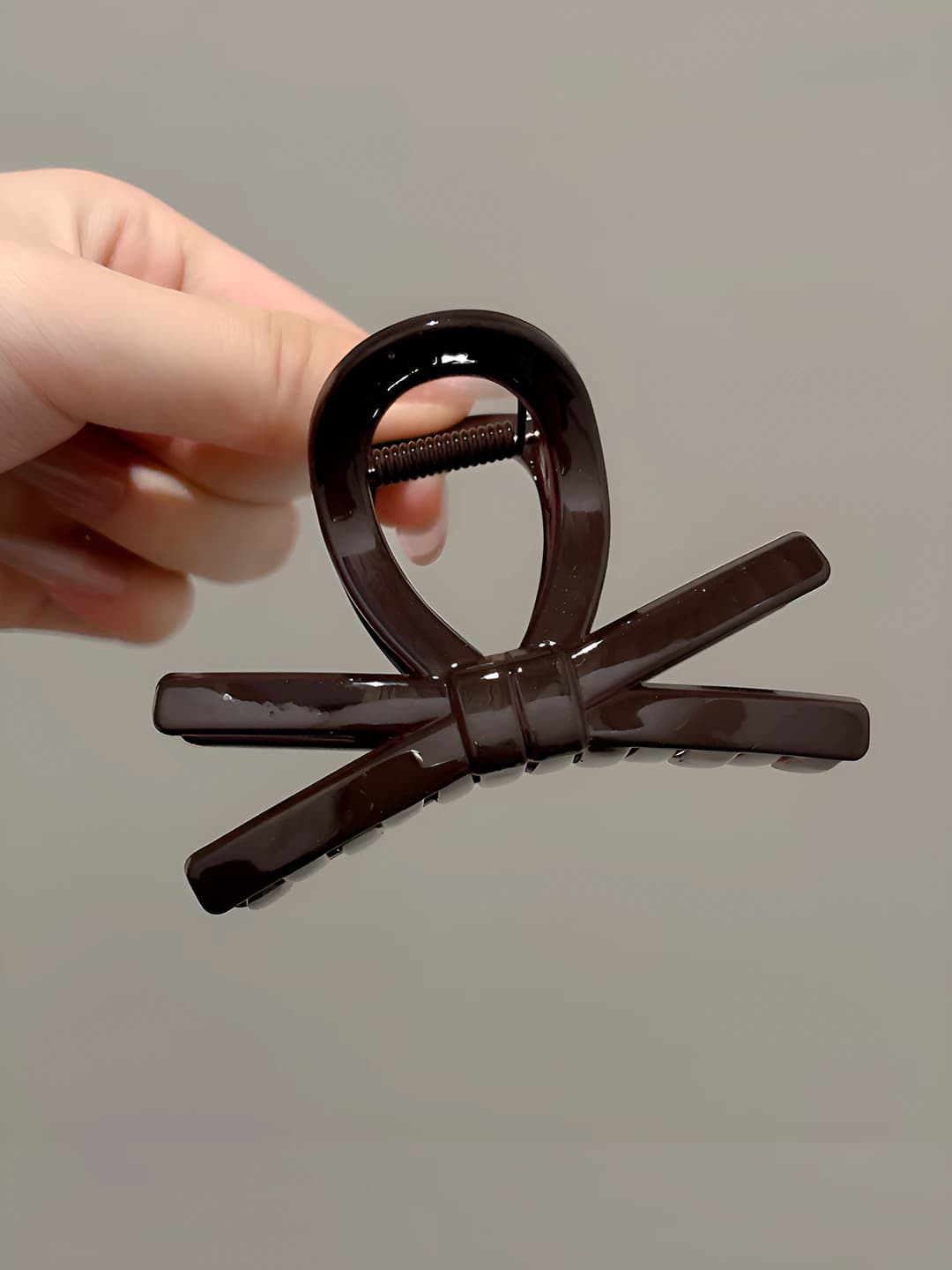 Chocolate brown bow, approx 8 cm
