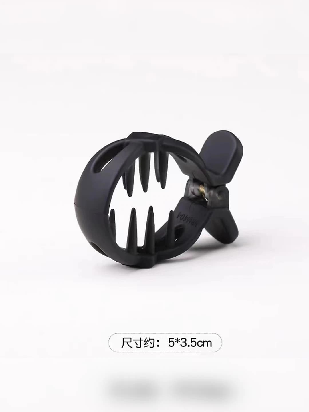 Qora bow tie qisqichbaqa