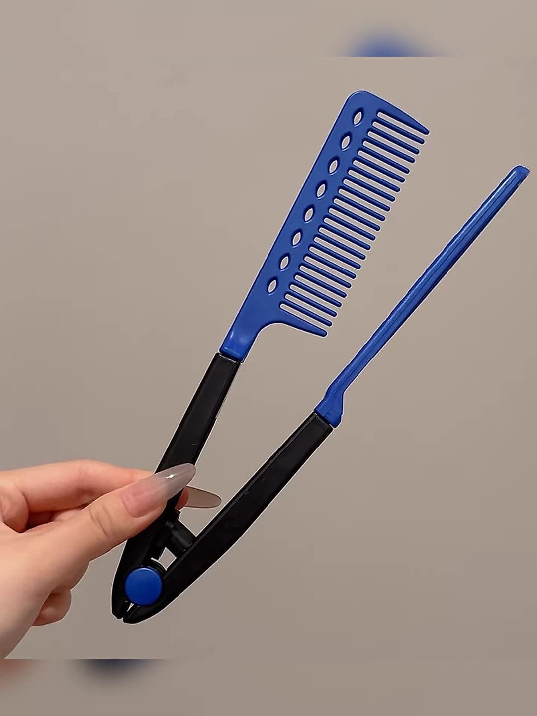 Blue V comb ~24.5 cm