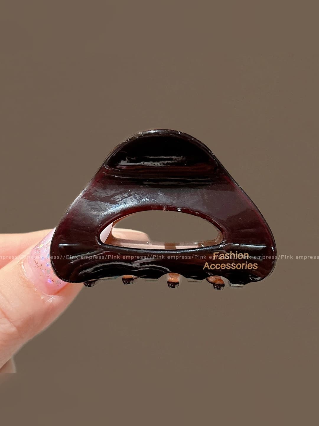 Dark coffee small clip ~5 cm