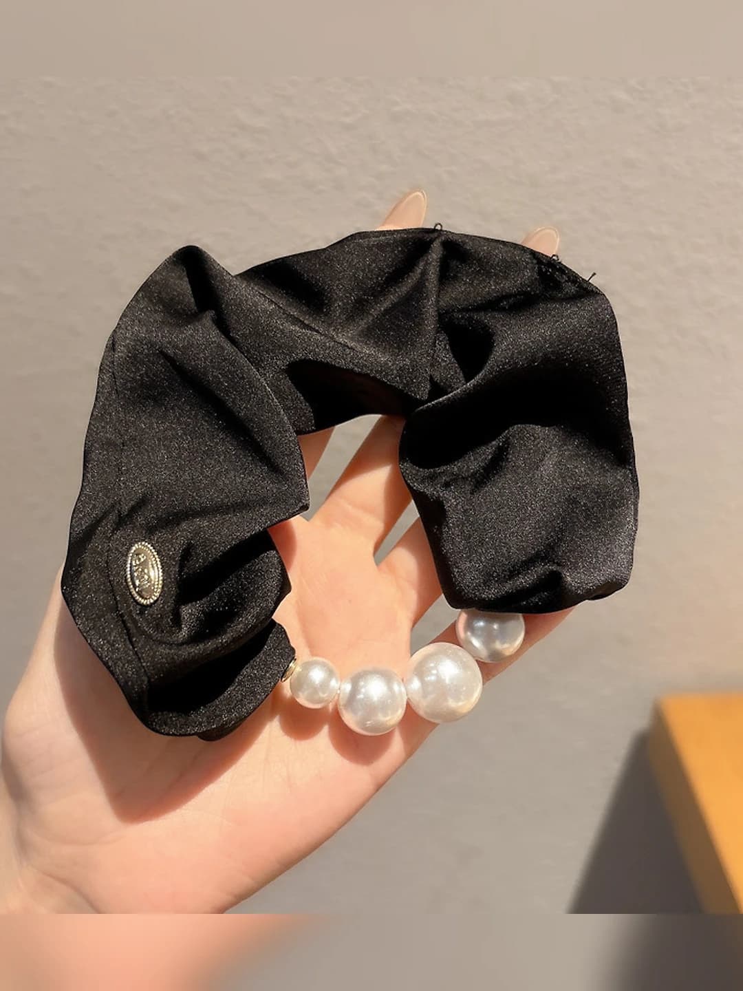 Black clip 13 cm