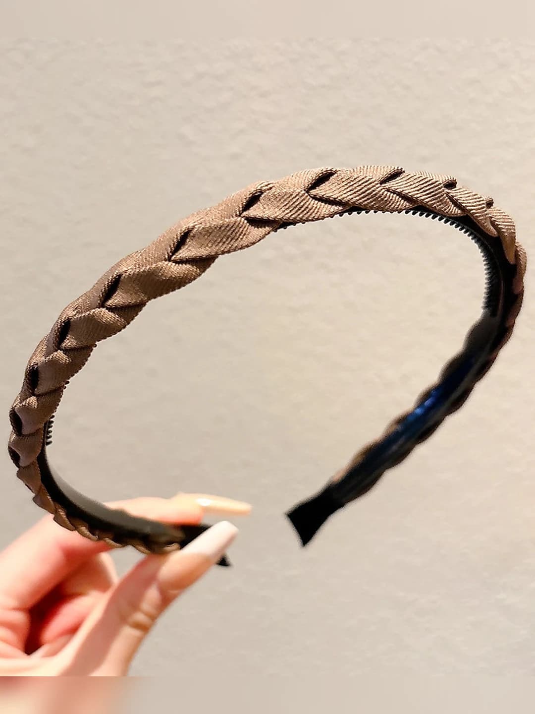 4# Light brown braid, 1 cm