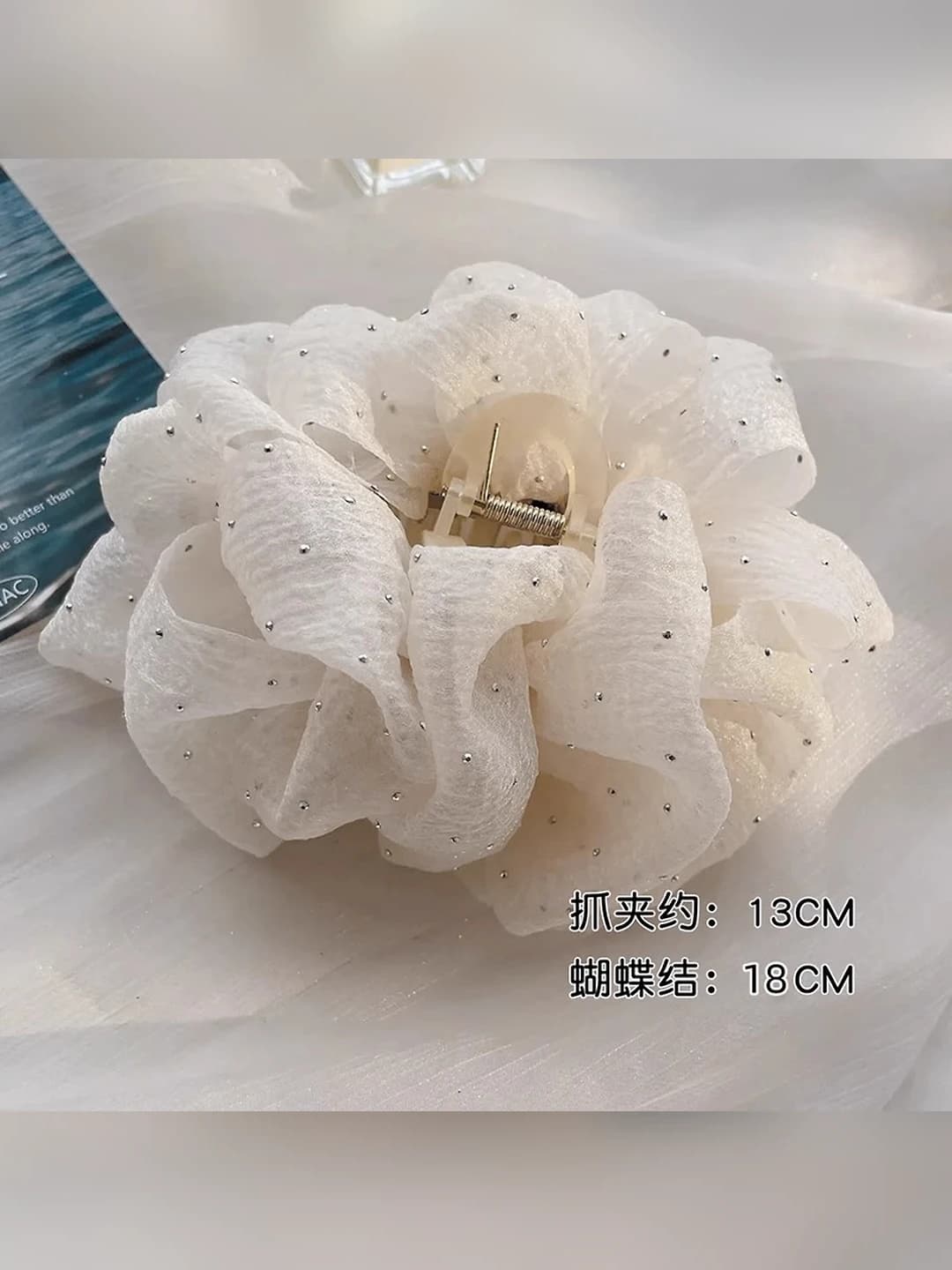 Beige double-sided bubble clip