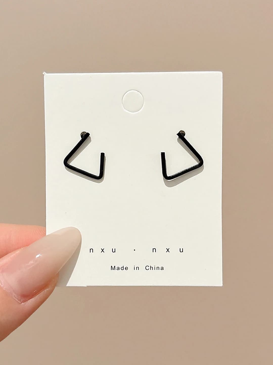 9# Black triangle stud earrings