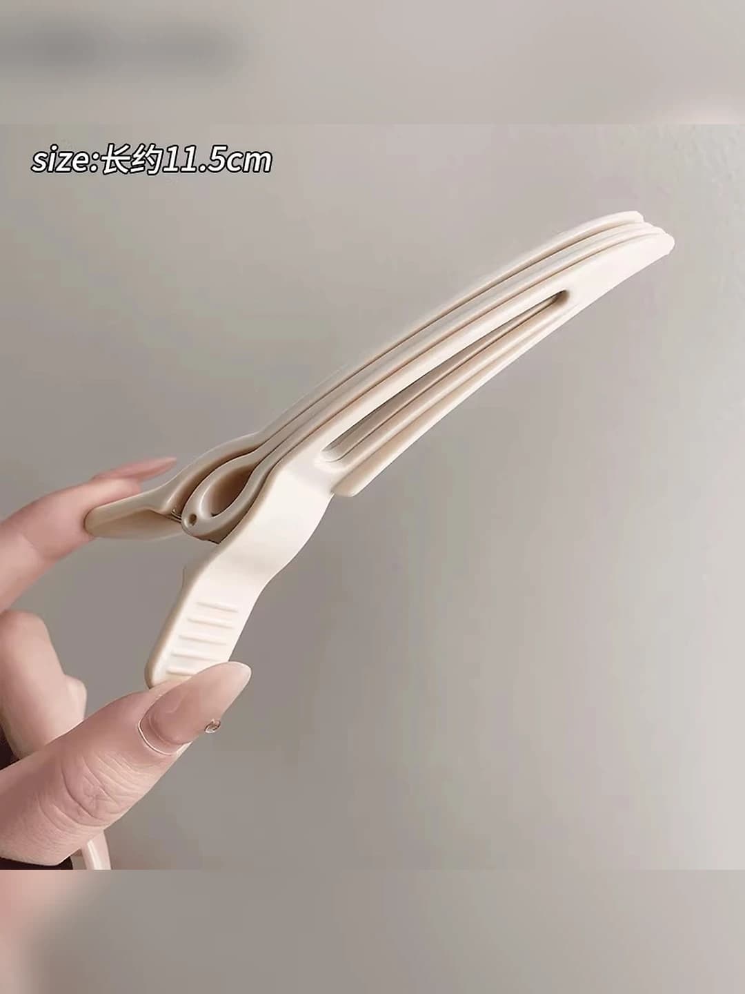 3# Beige volumizing clip 11 cm