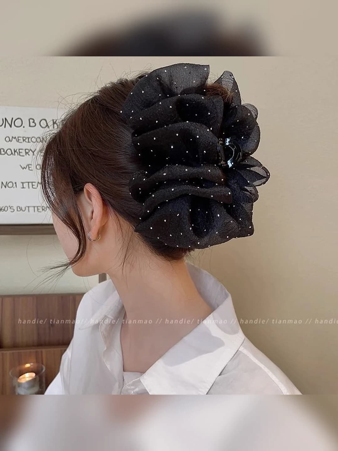 Black bubble clip