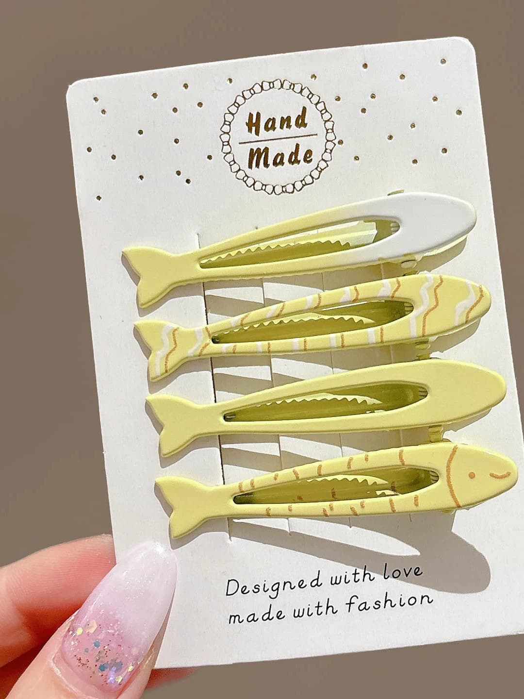 2# Yellow fish 1 set ~6 cm