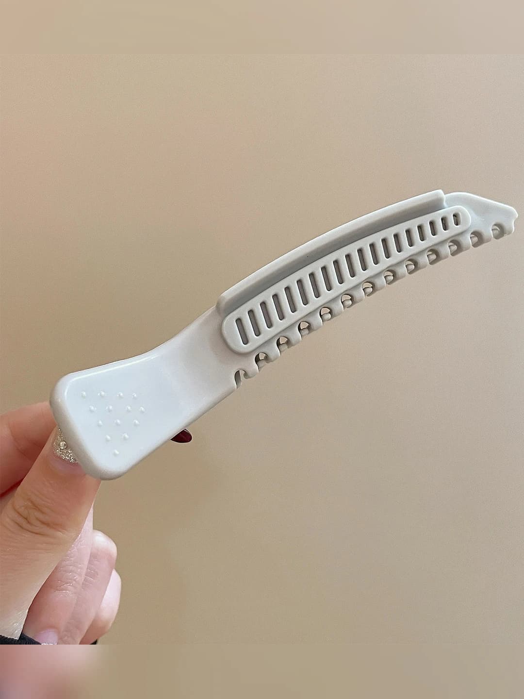 Cutout grey fluffy clip, 11.5 cm