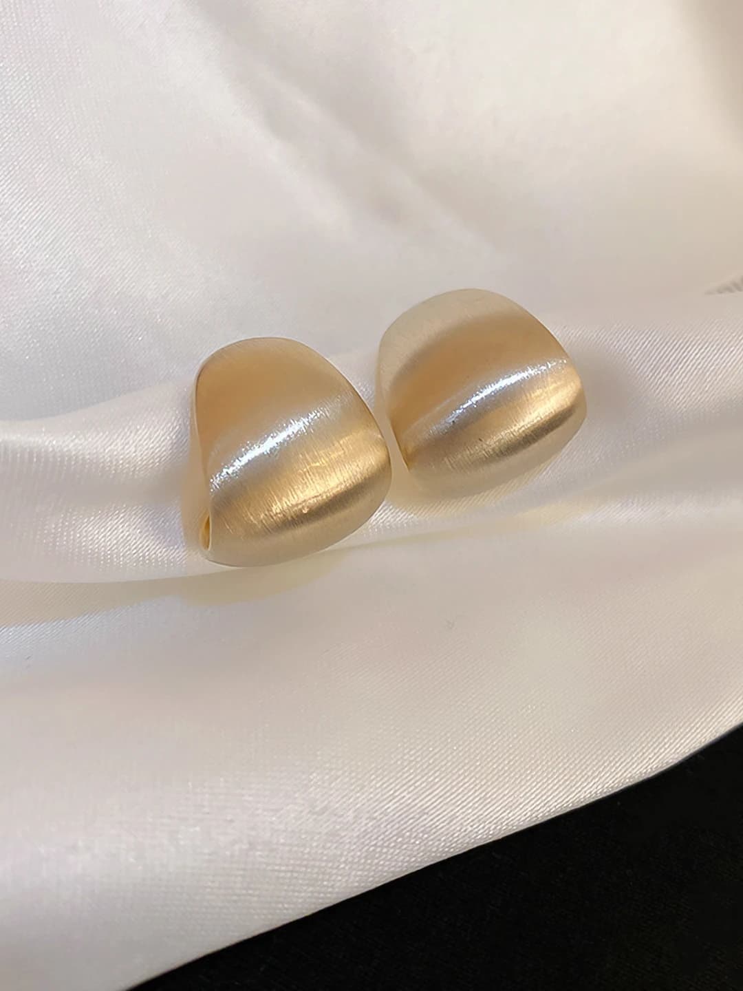 16# Silver post Gold