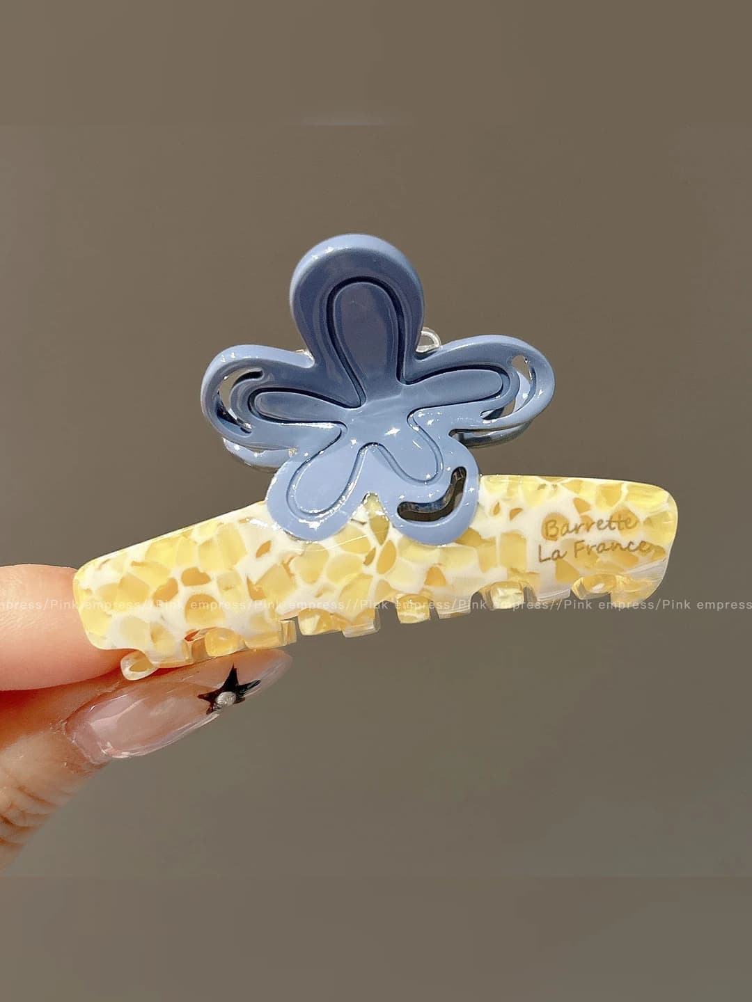 2# Ice clear blue floral clip ~6 cm