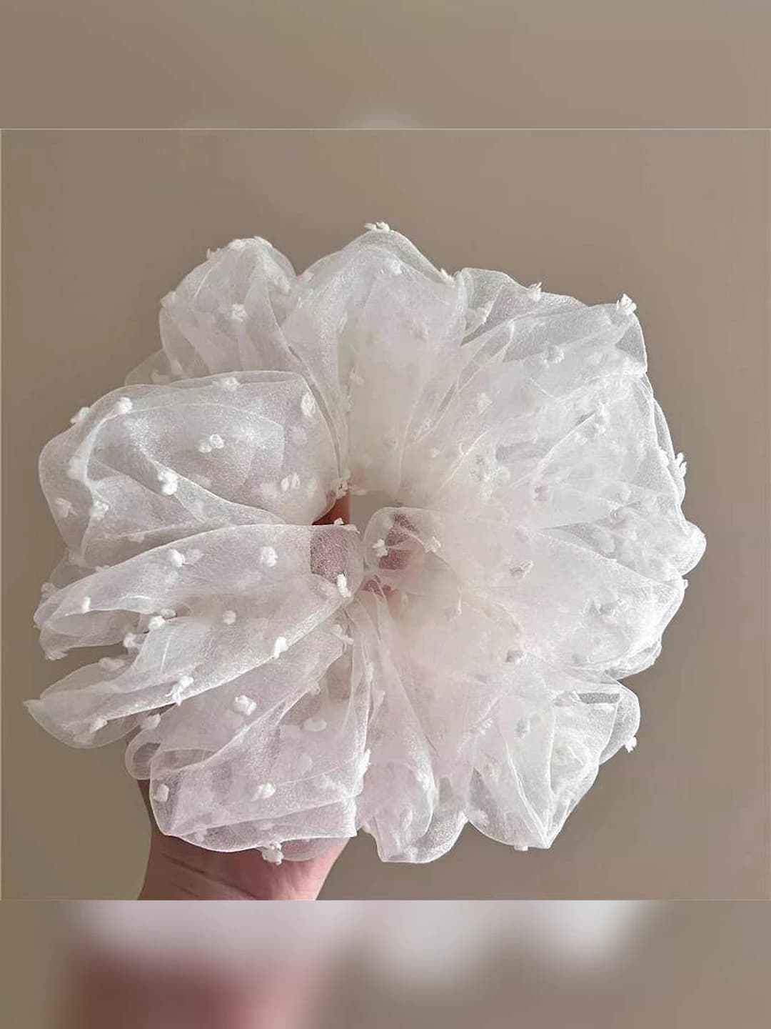 White, 1 pc