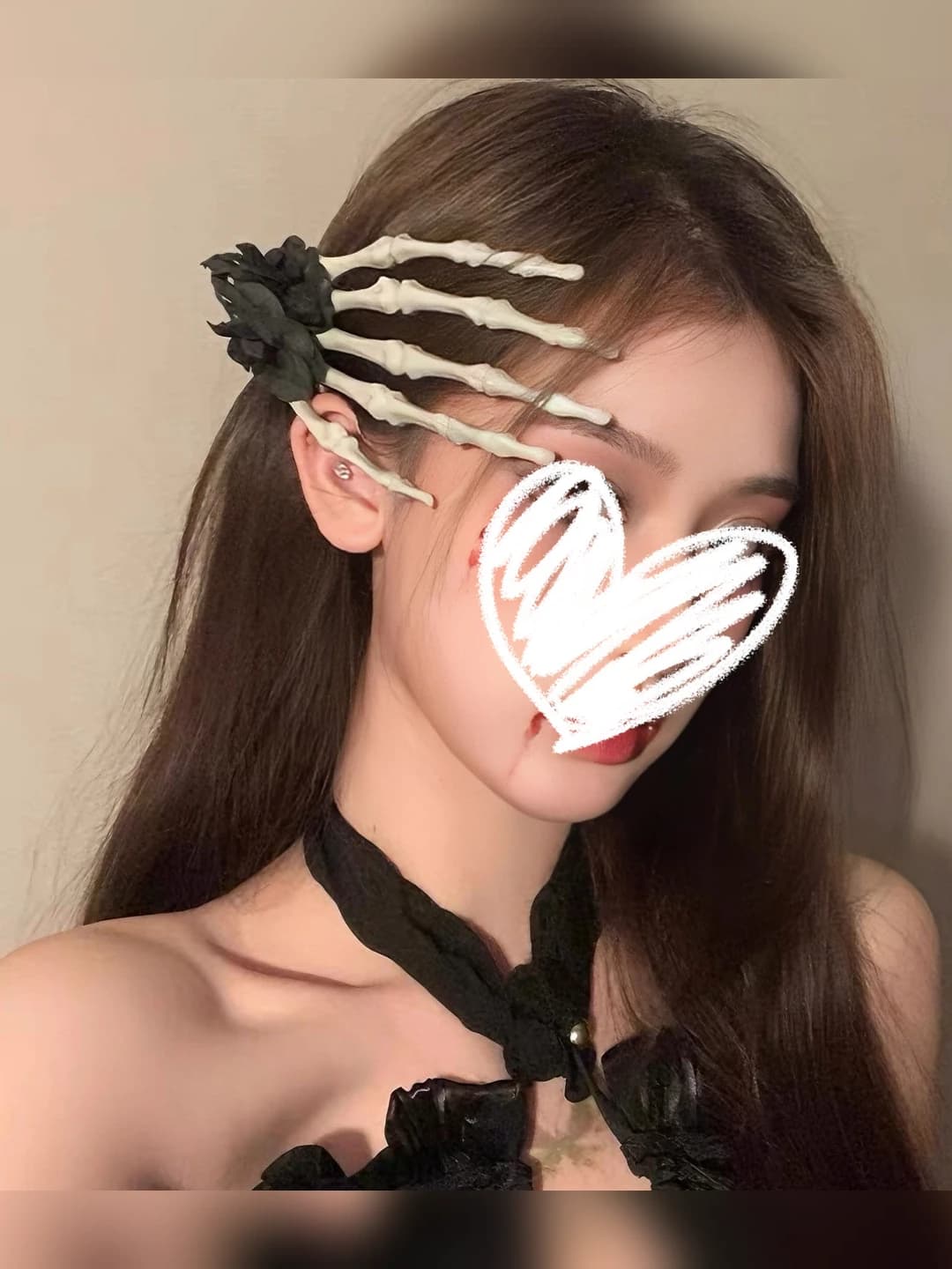 Black rose skull clip