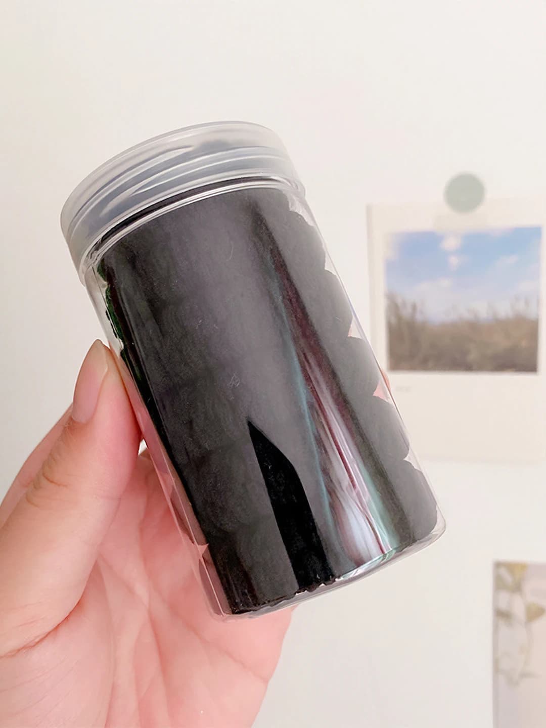 Black color 6 pcs in jar