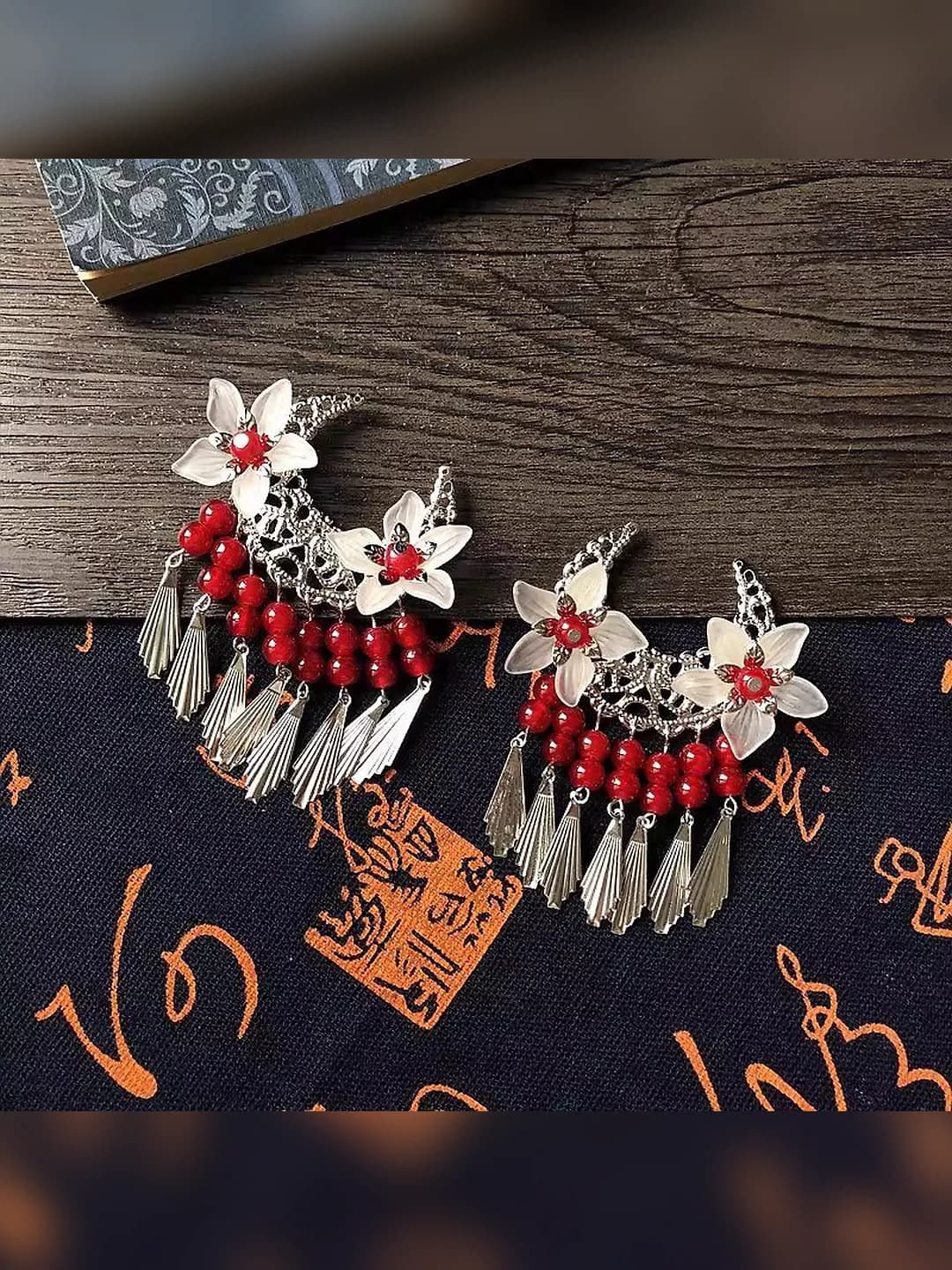 Red hair clip, 1 pc