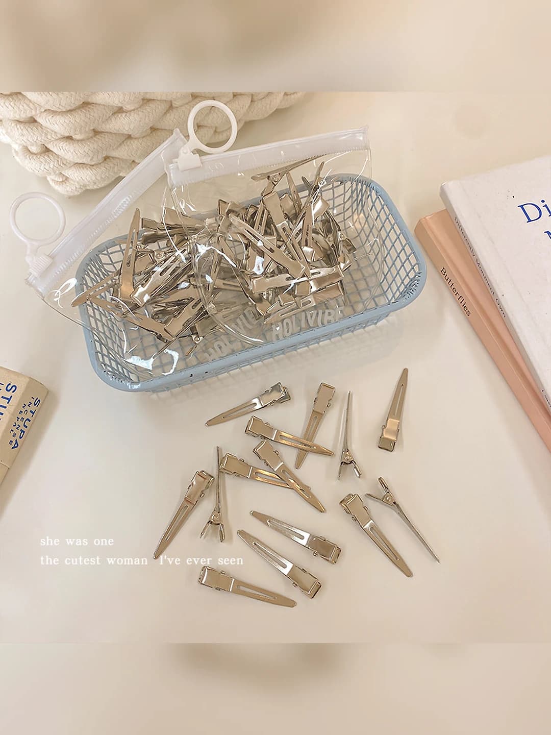 Seamless metal hair clips for women: simple handcrafted barrettes