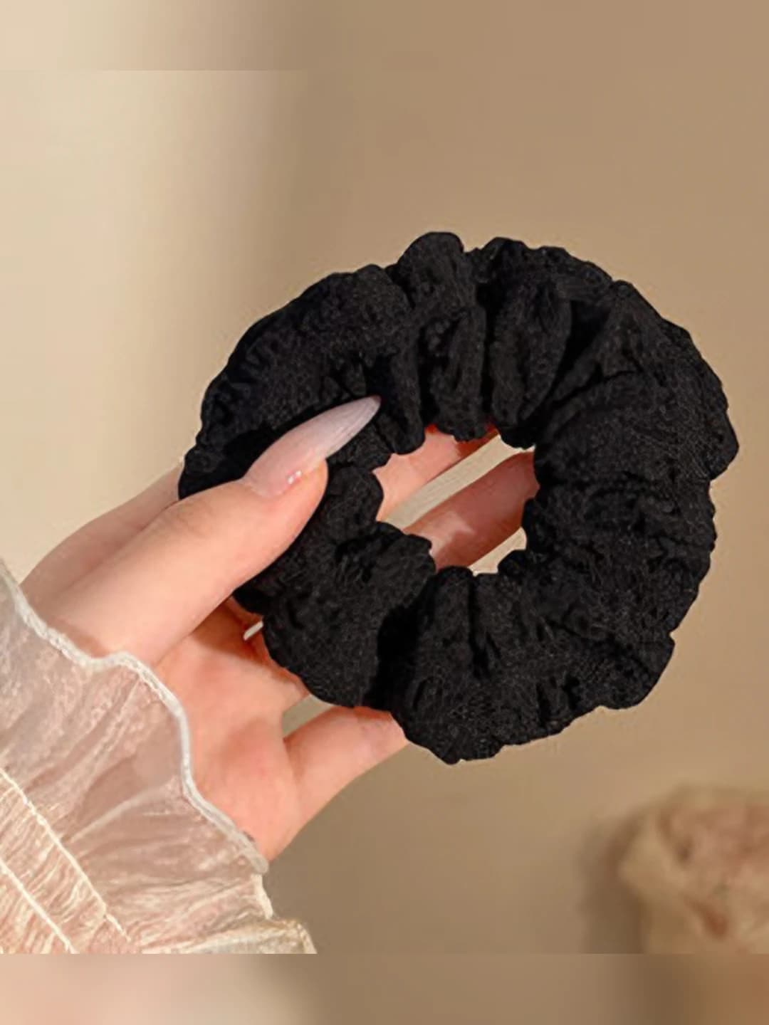 Black (approx. 10 cm)