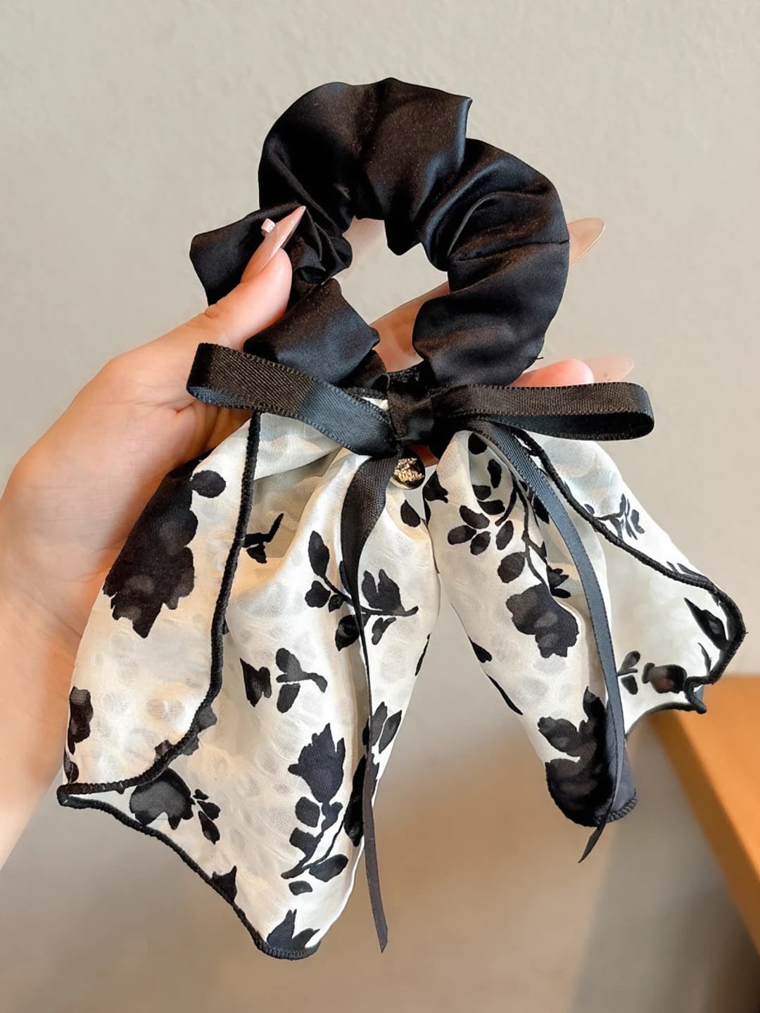 Ribbon ~22 cm