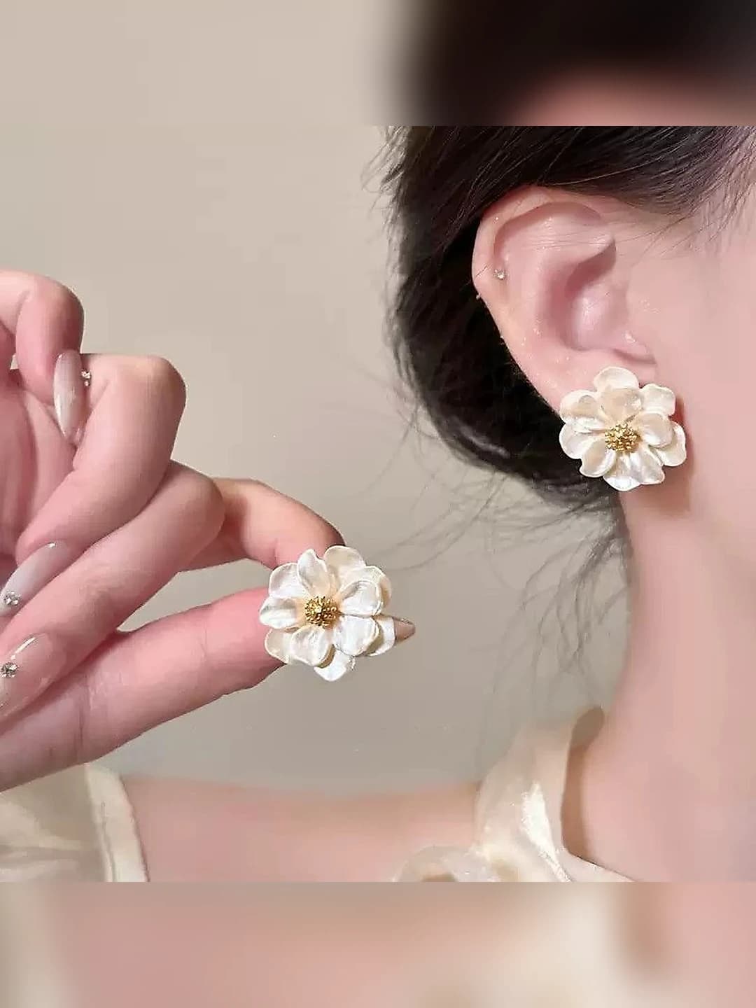1# French camellia stud