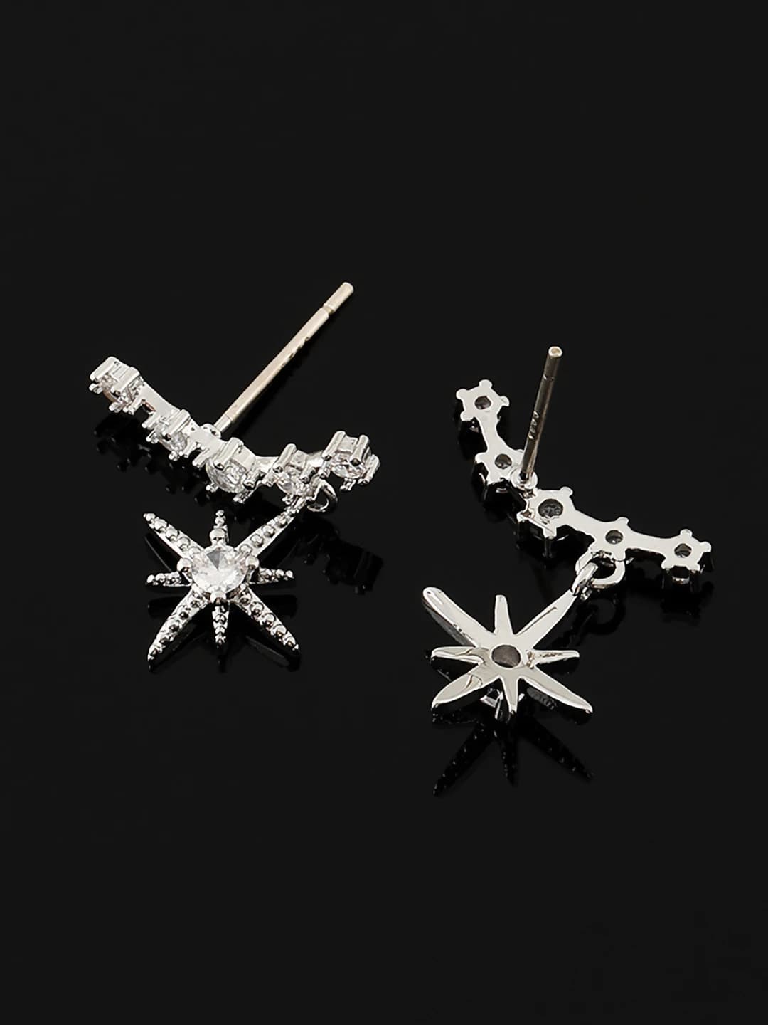 With pierced ears. Silver post. White gold