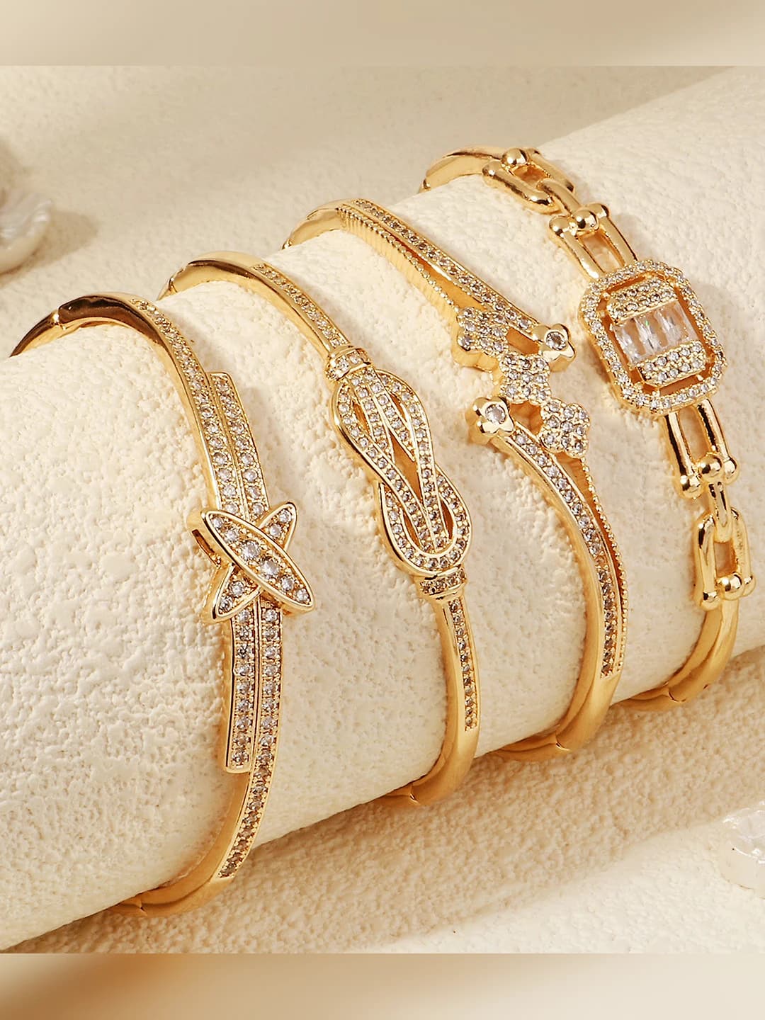 Women's open bracelet with zircon, geometric design element, gold metal, 16g, light luxury style