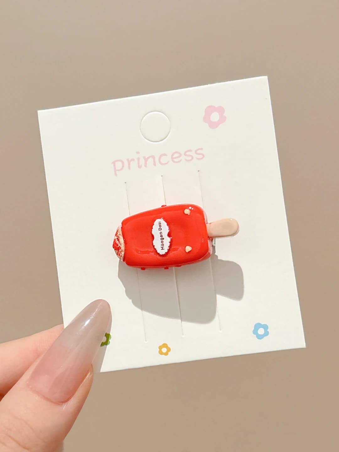 2# Red clip - 2cm, ice cream ~3.2cm