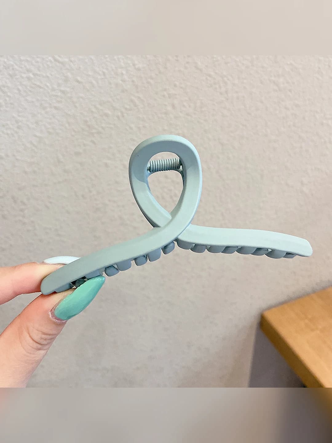 8# Light blue Y-clip