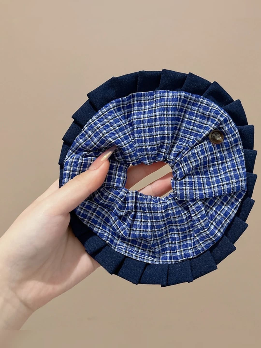 Plaid scrunchie - blue edge