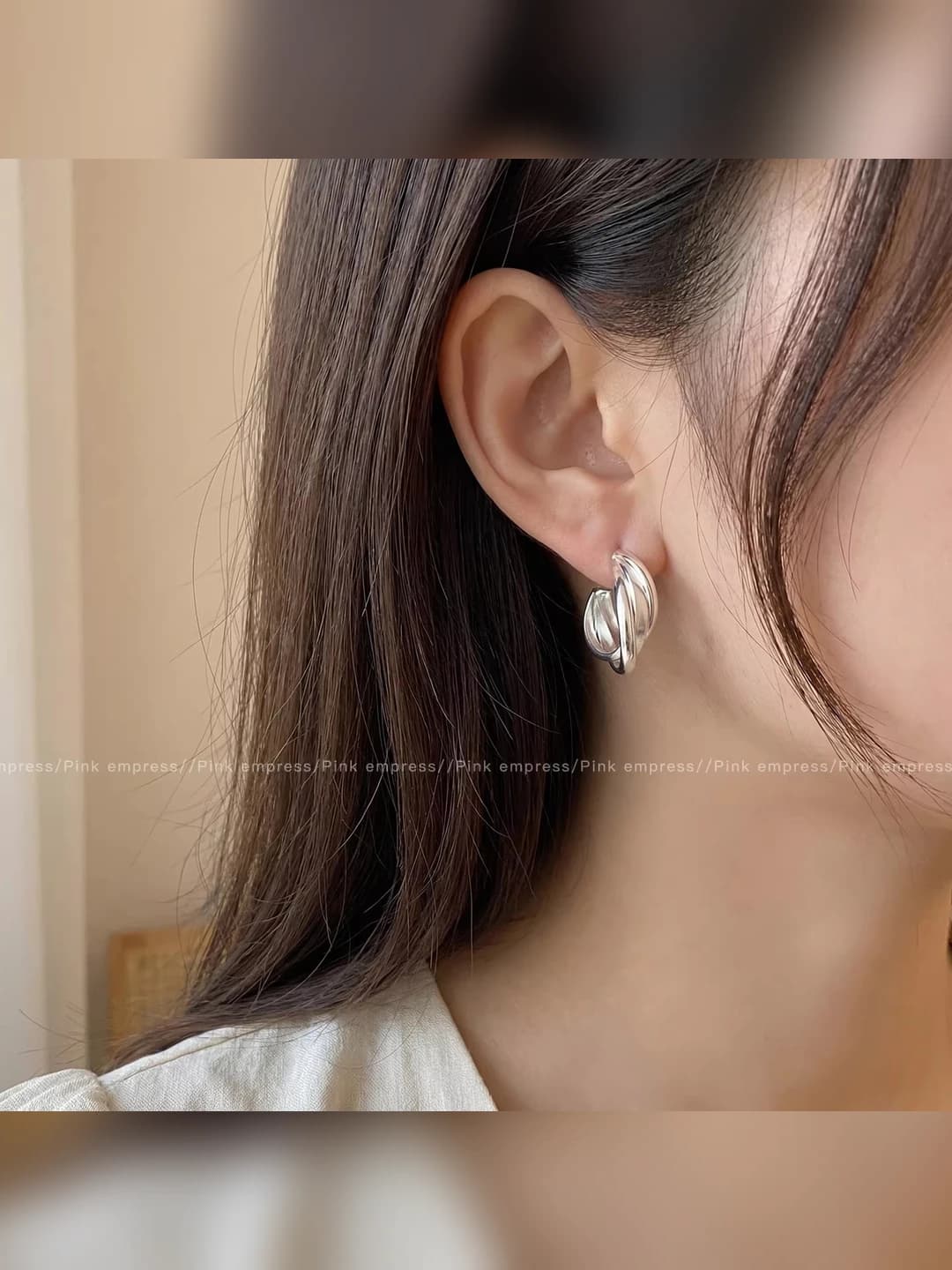 2# Silver twisted C-shape earrings (silver)