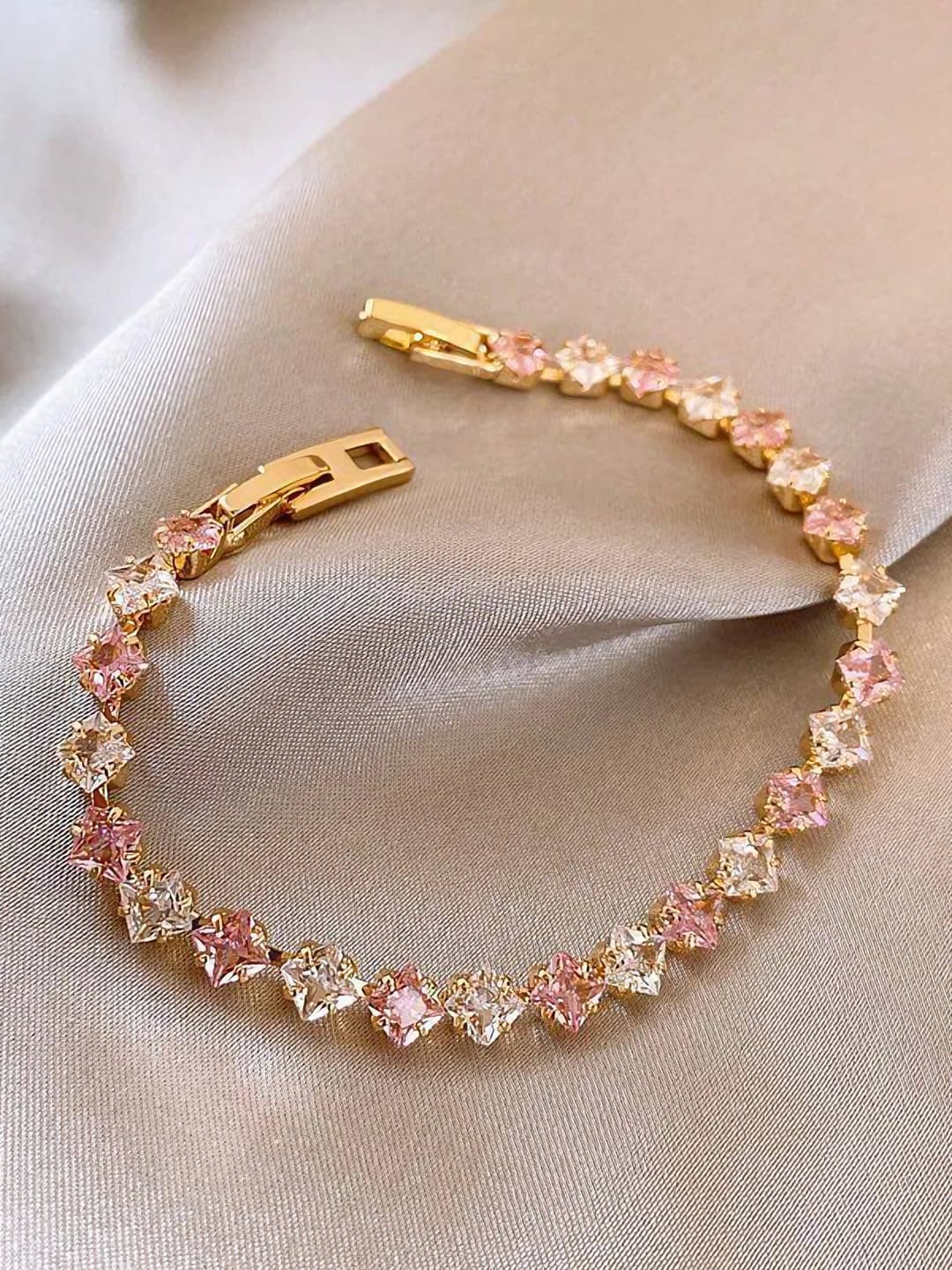 Women's square clasp bracelet with zircon, stylish design for work and leisure
