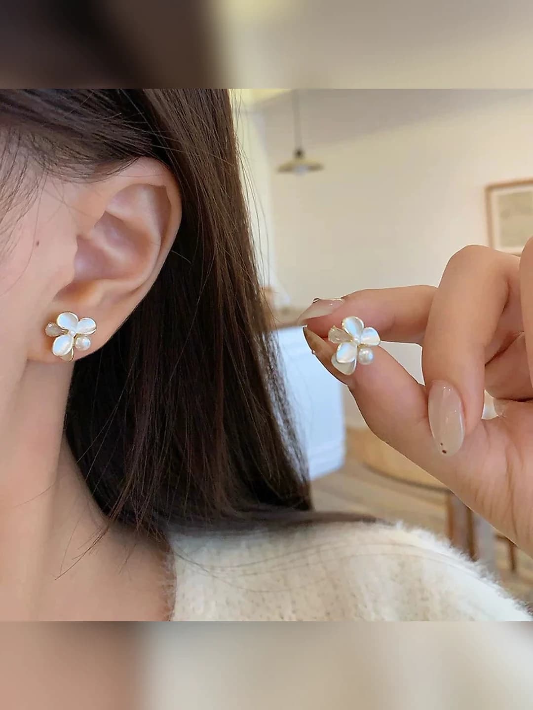 1# White flower pearl earrings